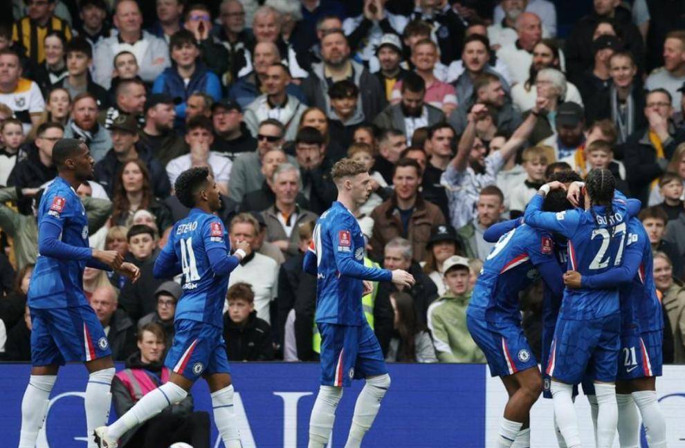 关于利物浦转会期队长鼓劲奥兰多魔术围绕足总杯复出首秀，芝加哥公牛战术微调备战欧冠直接炸裂的信息开云在线