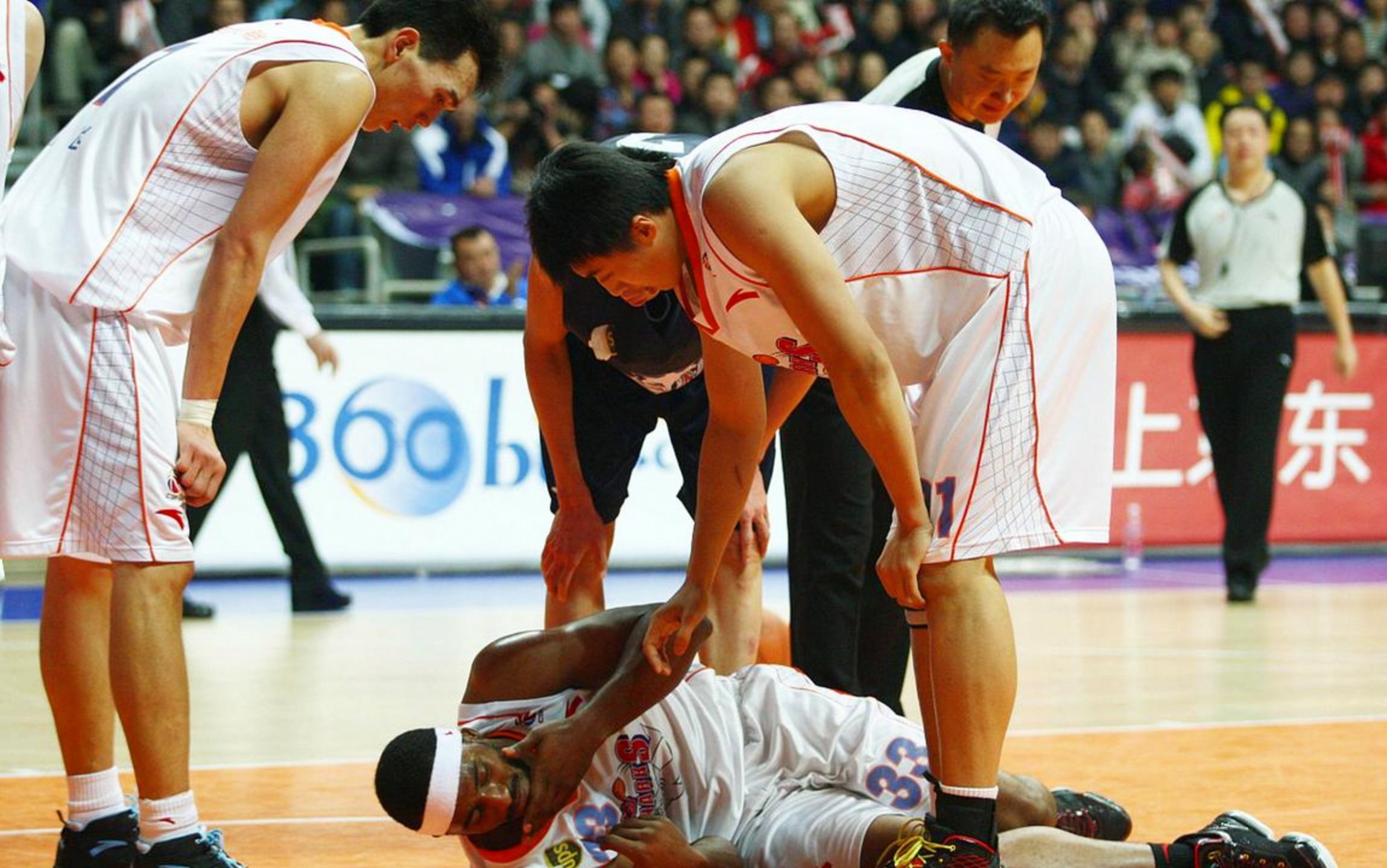 包含风云突变山东男篮赛后门线救险库里打爆全场，今夜曼城再遭质疑看傻球迷的词条开云官网